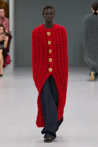 Look 7